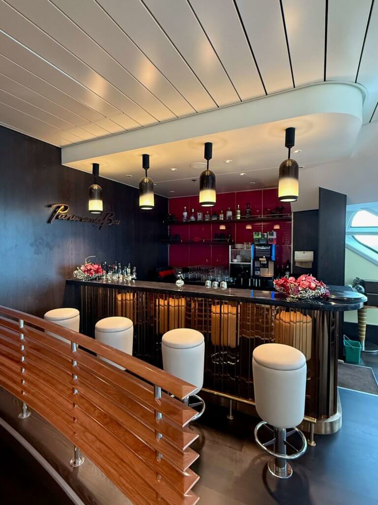 Panorama-Bar auf AIDAdiva